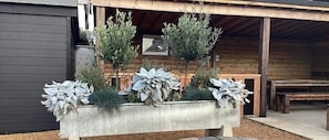 Outdoor dining - The Dormy House Hotel (Cromer)