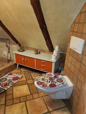 Bathroom - Vrbo Property (Baumgarten)