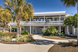 Exterior - Harbor Island 7 Ocean Marsh Ct (Saint Helena)