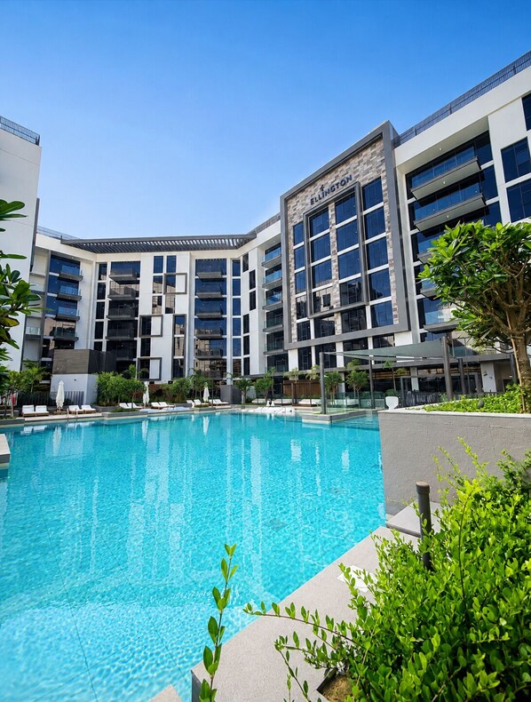 Pool - 1 bedroom in new building by luxury developer (Dubai)