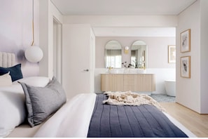 4 Schlafzimmer, Bügeleisen/Bügelbrett, WLAN, Bettwäsche