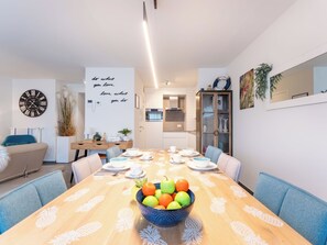 Dining - Cosy @ Sea with terrace by Interhome (Oostende)