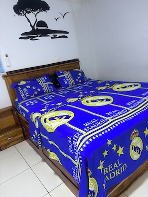 2 bedrooms, WiFi, bed sheets - The Boss's Furnished Apartment (Abidjan)