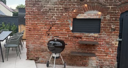 Altes Lehmhaus Löwenberg | 14 Personen | BBQ | Sauna | Garten