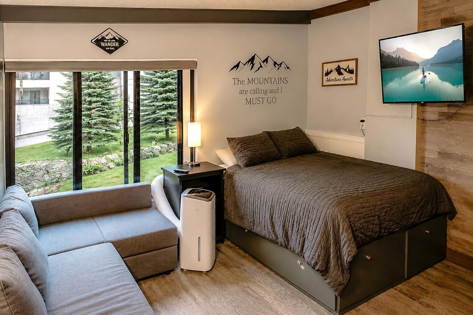 WiFi (free), bed sheets