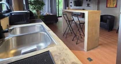 Uritess Industrial Apartment