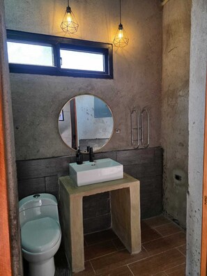 Soap, shampoo, toilet paper - URITESS INDUSTRIAl APARTAMENTS (Santa Lucía)