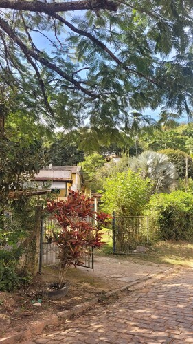 A peaceful retreat in Miguel Pereira, Rio de Janeiro.