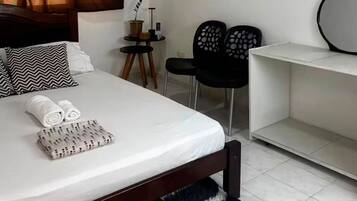 Iron/ironing board, WiFi, bed sheets
