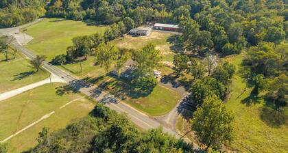 Smallville Farm Retreat * Sleeps 29