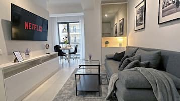 Premium Apartment, Courtyard View | Living area