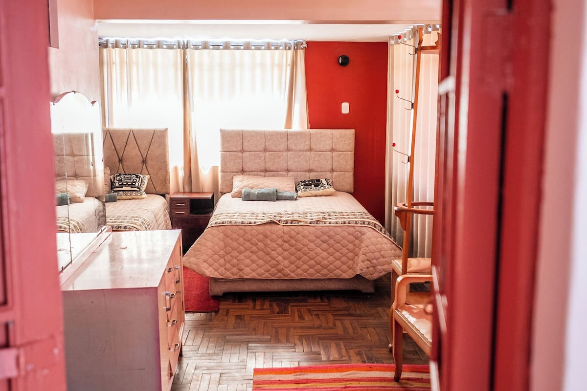 Appartement Supérieur, patio, vue cour intérieure | Wi-Fi gratuit