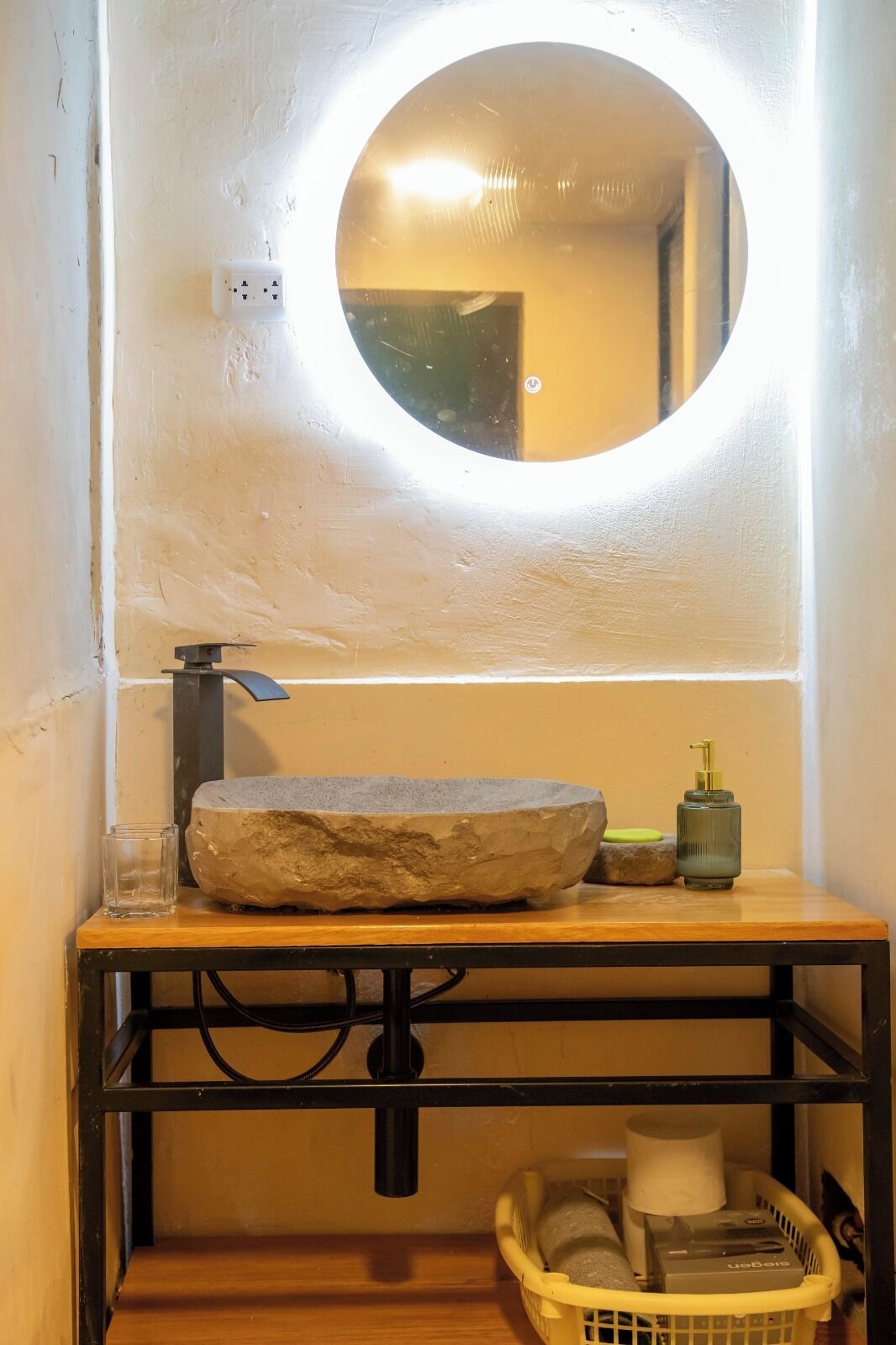 Comfort Triple Room, Patio, Courtyard View | Bathroom | Shower, hair dryer, towels, soap