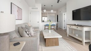 Smart TV - Landing | Spectacular 1BD, Gym, Clubhouse (North Fort Myers)