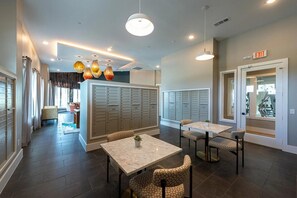 Dining - Landing | Spectacular 2BD, Game Room, Gym (Richmond)