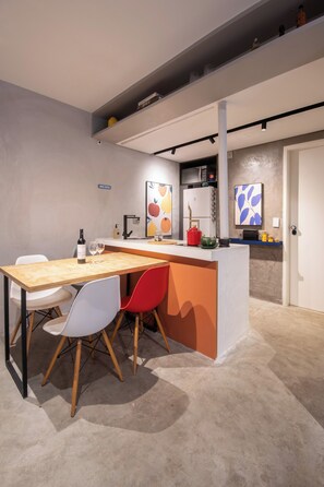 Dining - Cozy 1-bedroom apartment in serene São Paulo with AC gym and Pool (São Paulo)