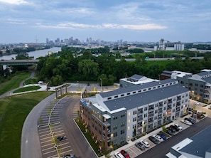 Exterior - Landing | Beautiful 1BD (Nashville)