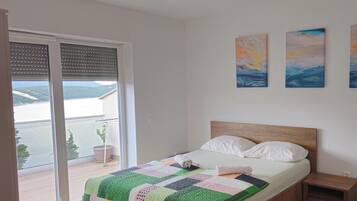2 bedrooms, WiFi, bed sheets