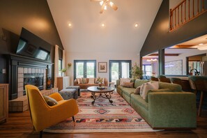 Smart TV, fireplace, table football, books - HildeHaus | HeatedPool, PickleBall, GameRoom, Sauna, Theater, & More (Logan)