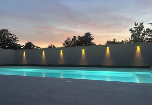 160 m² villa with 5 bedrooms, a 10×4 m pool, and a large terrace