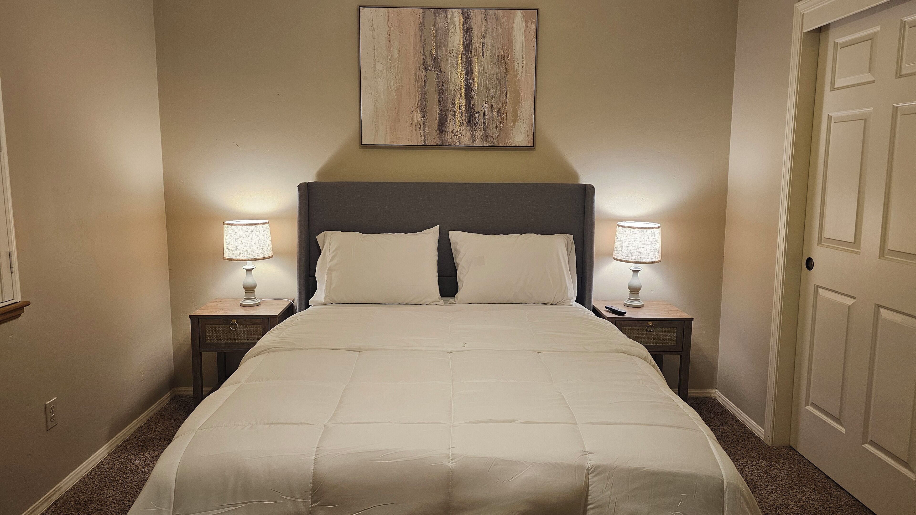 4 habitaciones, tabla de planchar con plancha, wifi y ropa de cama 