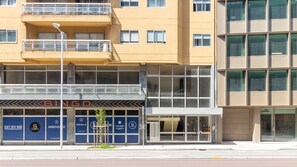 Exterior - 3BR Home in Boavista w/ Balcony & AC by LovelyStay (Porto)