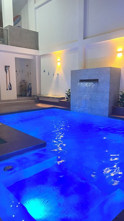 Spacious House in Chicama Malabrigo with a Pool and Beach Access