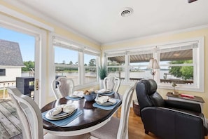 Dining - James Place - Waterfront Serenity on Dawson Creek (Arapahoe)