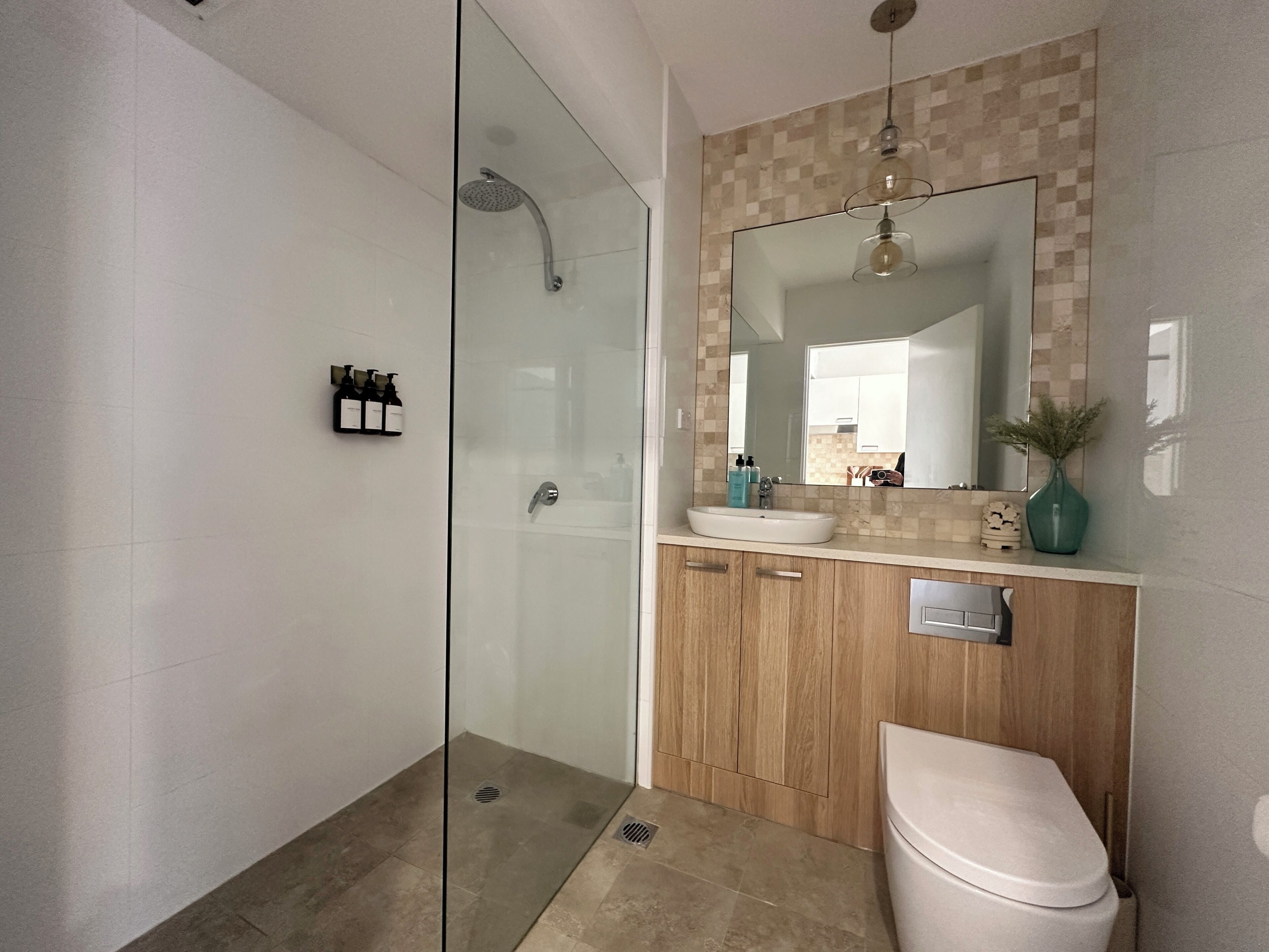 Shower, hair dryer, shampoo