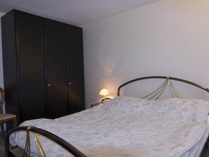 Room - 4-Bettwohnung by Interhome (Saas-Fee)