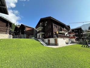 Esterni