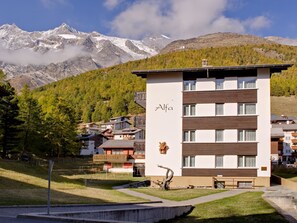 Esterni