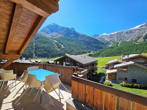 Outdoor dining - Aramis 4. OG | 6-Bettwohnung by Interhome (Saas-Fee)
