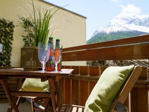 Outdoor dining - Greenspot Apartment by Interhome (Saas-Fee)