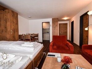 Room - 4-Bettwohnung Nr. 15 by Interhome (Saas-Fee)