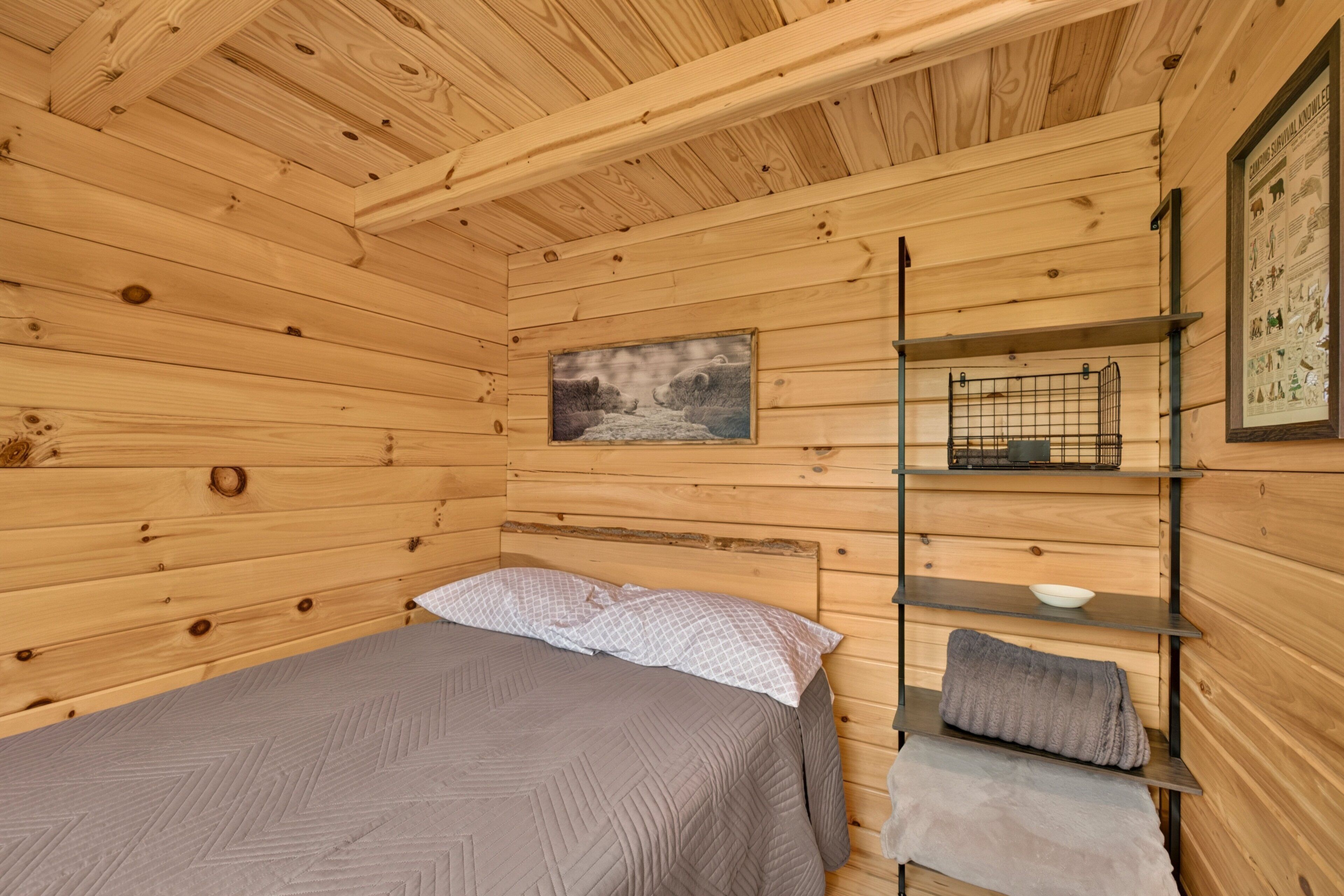 Cozy 2br Cabin Near The River, Mountains, And Outdoor Adventure. - Ashton, ID