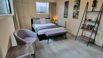 WiFi, bed sheets