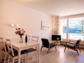 Dining - Utoring Hohe Promenade 109 Appartement/Fewo, Dusche, WC, 2-Bettwohnung by Interhome (Arosa)