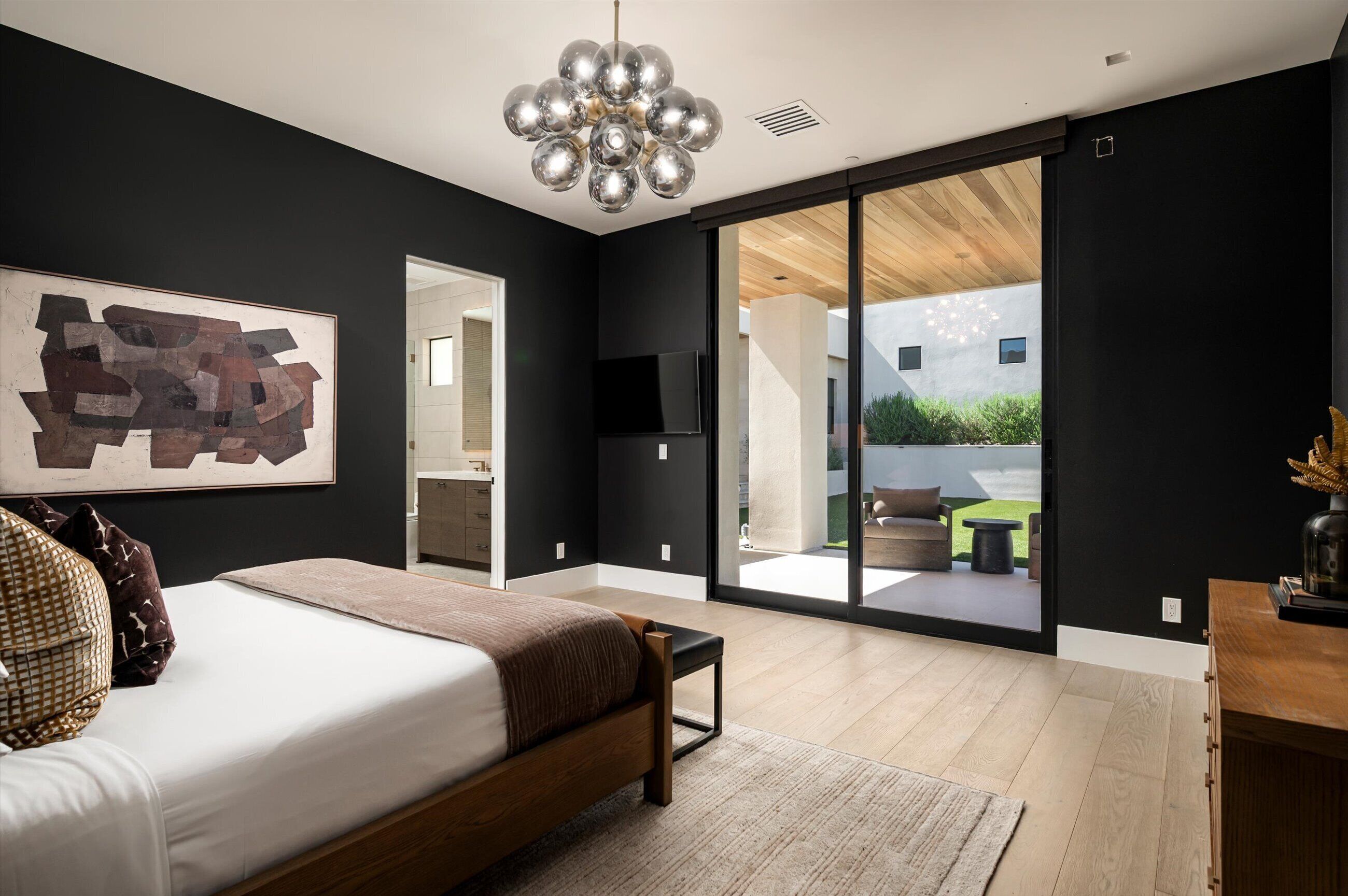 8 Schlafzimmer, Bügeleisen/Bügelbrett, kostenloses WLAN, Bettwäsche