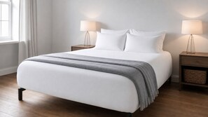 3 bedrooms, iron/ironing board, free WiFi, bed sheets - Wood Street Haven Modern and Walking Distance to Town, Pet Friendly (Greytown)
