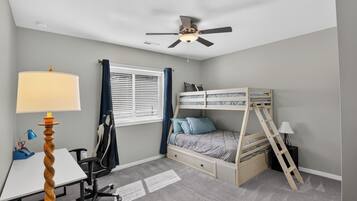 5 bedrooms, iron/ironing board, WiFi (free), bed sheets