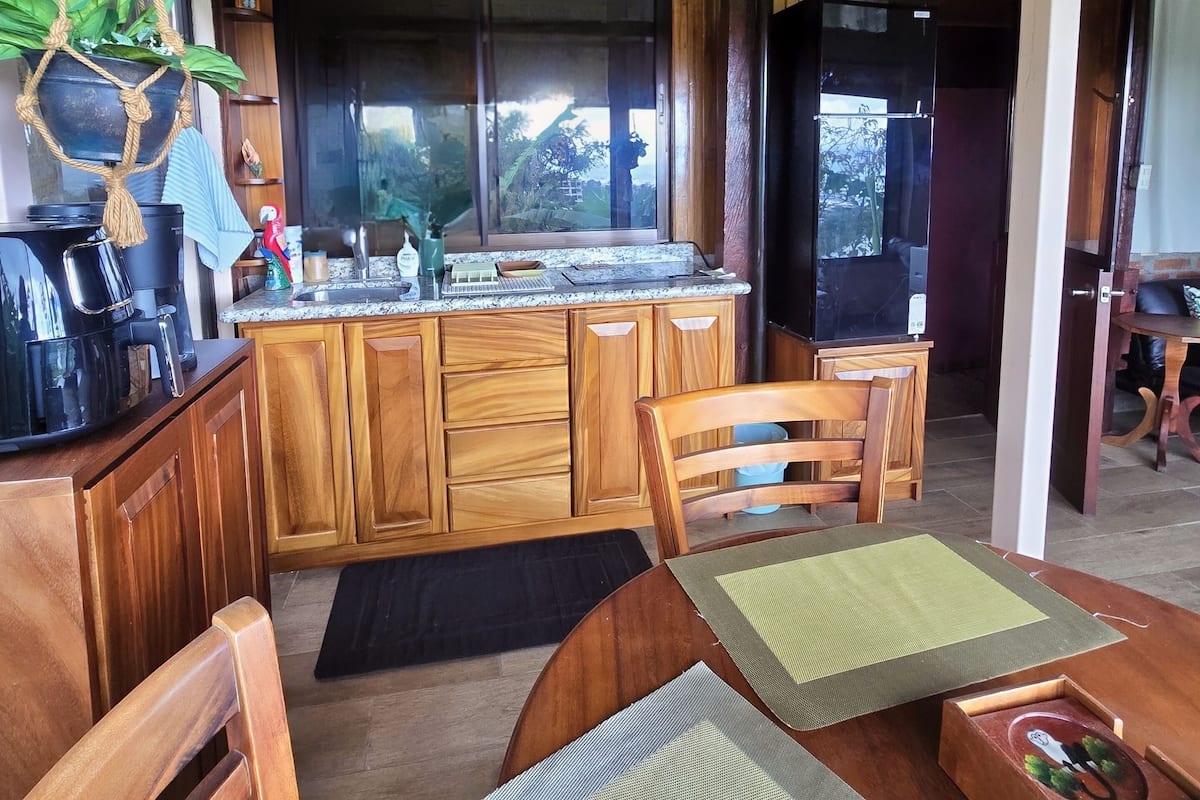 Deluxe Studio Suite, Patio, Valley View | Private kitchen | Fridge, stovetop, cookware/dishes/utensils