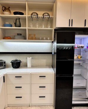 Interior - 3BR 3BA Sleeps 6 | Architect-Designed | Heart of Poblacion | Kitchen + WD (Makati City)