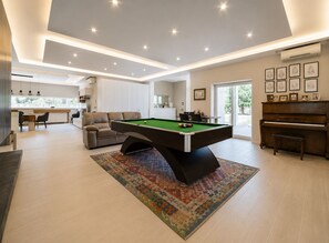 Game room - Villa Rudiae by Symphonya Rentals (Lequile)