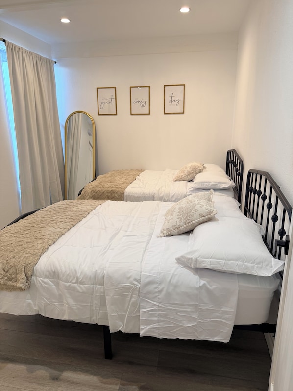 3 bedrooms, WiFi, bed sheets