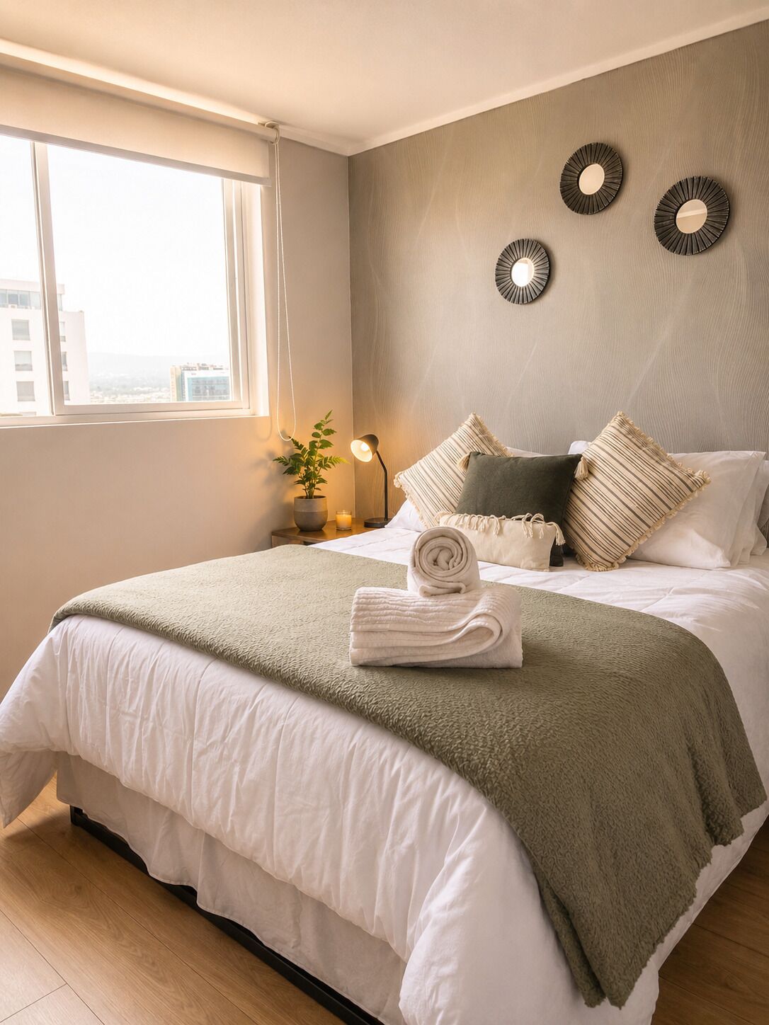 Iron/ironing board, WiFi, bed sheets