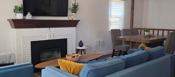 Boho Getaway, Air Hockey, Private Parking