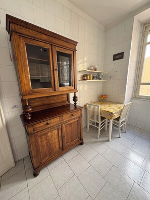 Dining - Historic Bastione • Cagliari Centro Storico • AC • Free Parking • Sleeps 6 (Cagliari)