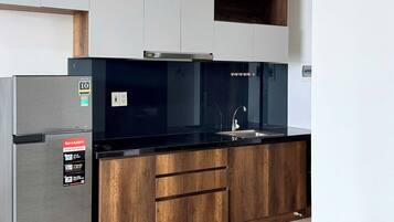 Family Double Room | Private kitchen | Fridge, microwave, coffee/tea maker, electric kettle