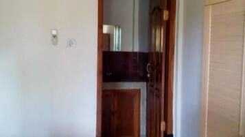 Economy Double Room, Balcony | Interior